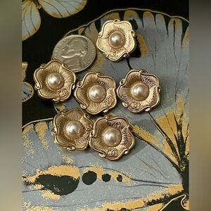 Set of 6 Chanel buttons